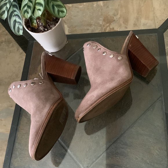 MICHAEL | MICHAEL KORS LOUISE STUDDED SUEDE HEELED MULES - Picture 4 of 11
